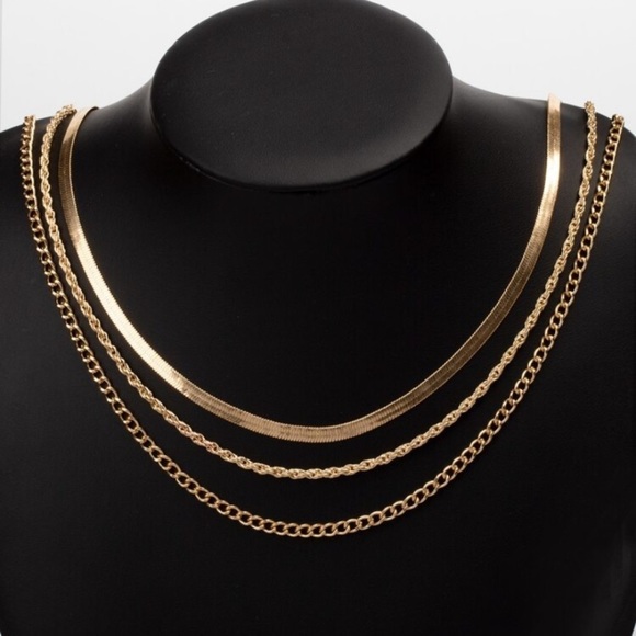 BOGO! 3 Chain Minimalist Chic layering Necklace set NEW Boutique - Picture 2 of 10